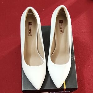 IDIFU Elegant White Heels